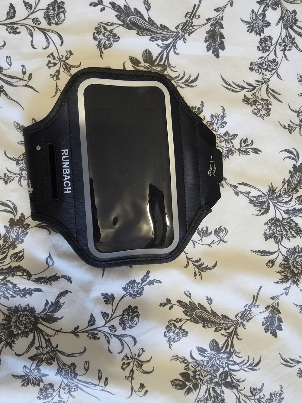 Black Armband Phone Holder - Touchscreen Sport Armband